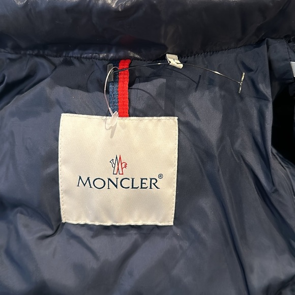 Moncler baby coat, 6-9m - Picture 5 of 5
